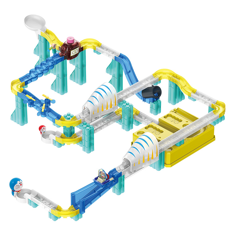 大玉でフタの上を進め！